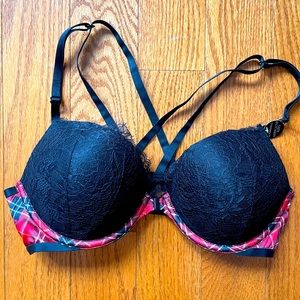 Victoria Secret bombshell bra